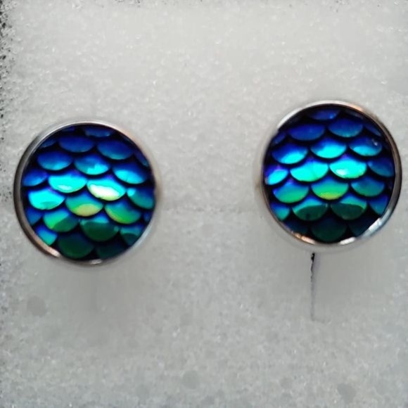 Jewelry - MERMAID SCALES EARRINGS